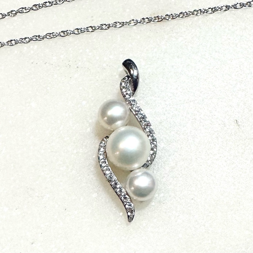 White Pearl | White Sapphire Sterling Silver Pendant & Rope Chainlink Necklace - Picture 7 of 16
